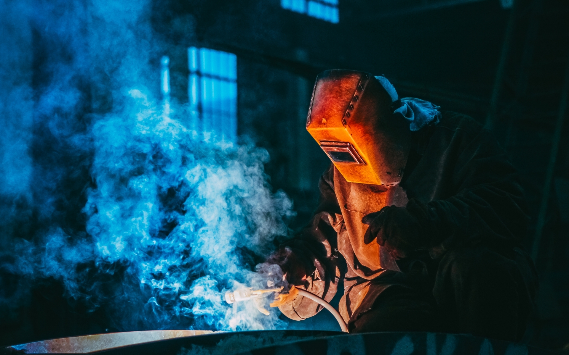 Aposentadoria do Soldador: A fumaça metálica garante o tempo especial?