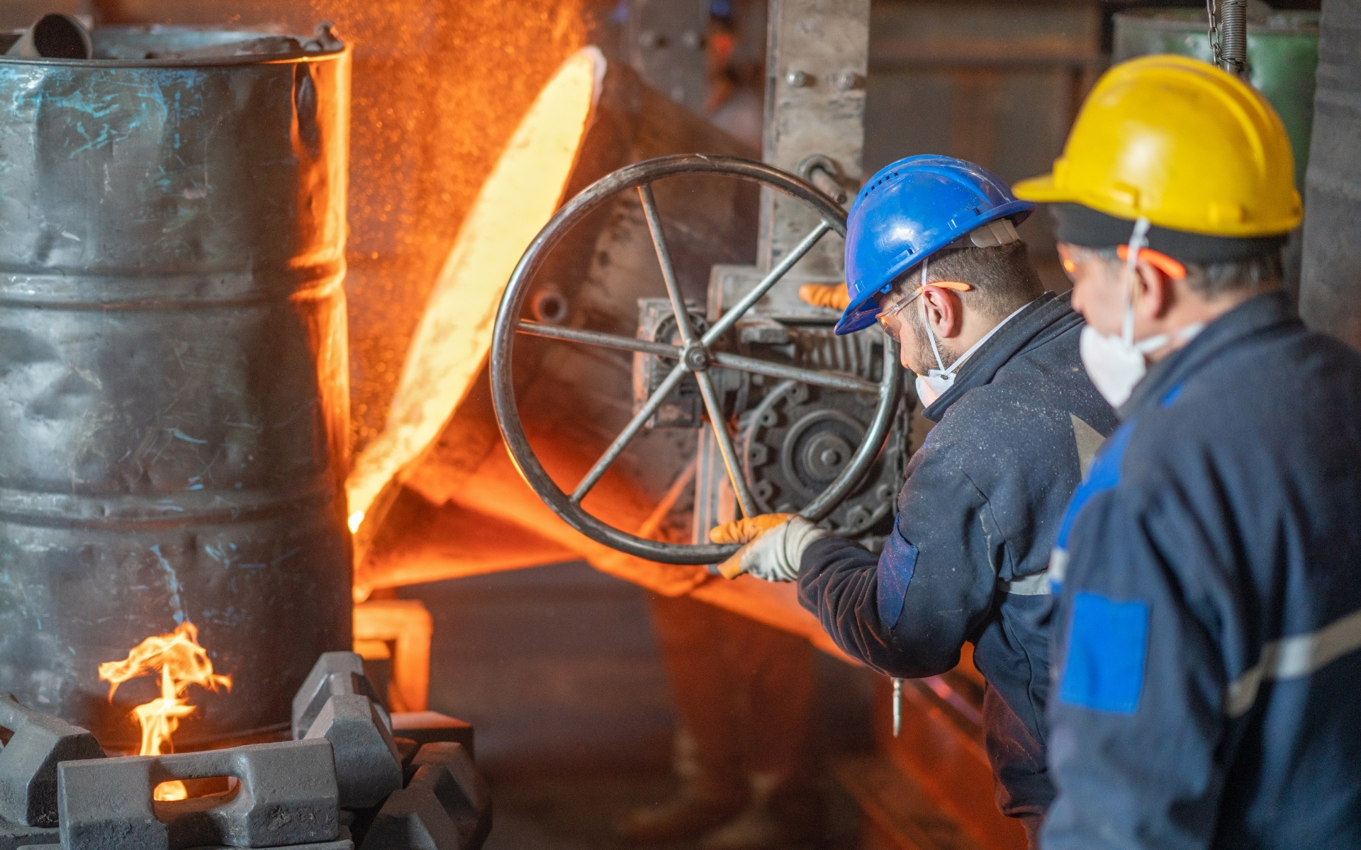Metalúrgicos: Como a exposição a óleos e graxas garante a Aposentadoria Especial.