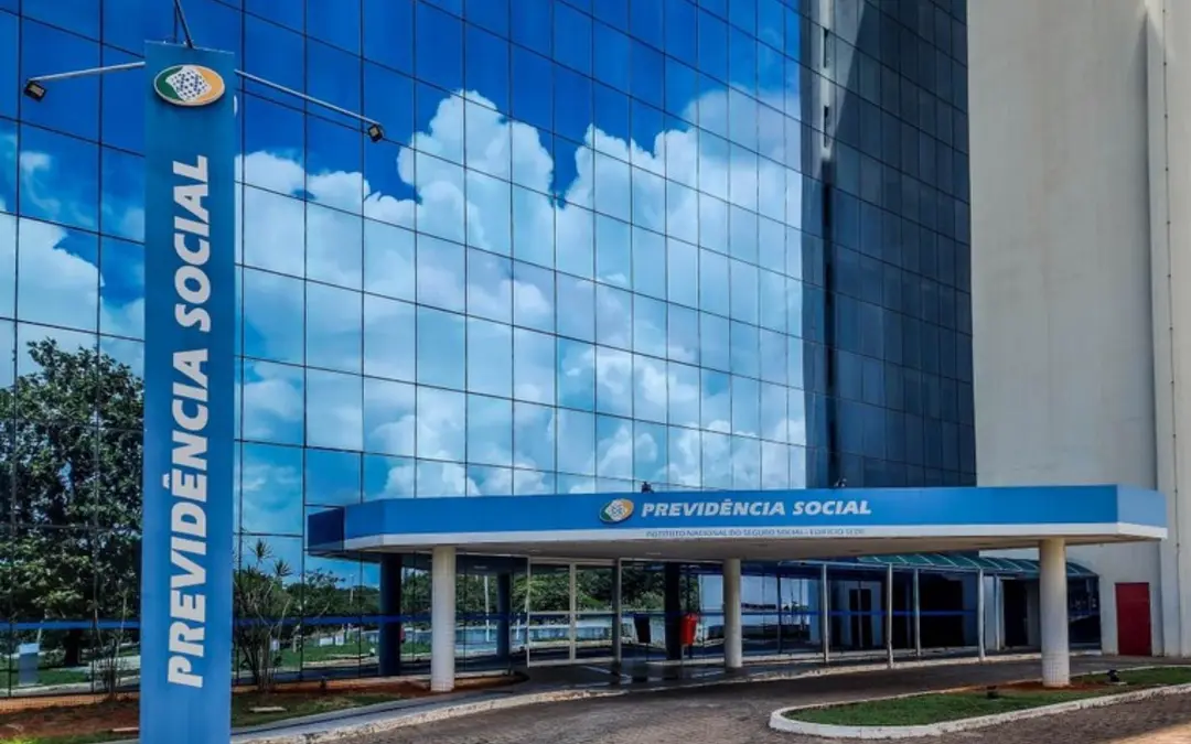 Descubra o Segredo do Recolhimento INSS facultativo!